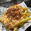 BATATA FRITA C/ CHEDDAR E BACON